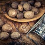 جوزة الطيب حب طبيعية فاخرة